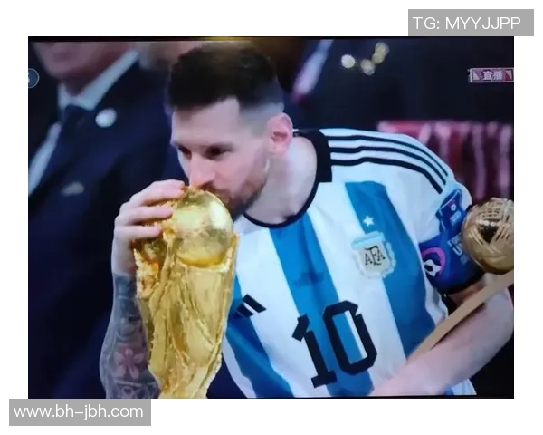 近年来世界足坛十大巨星巅峰对决与辉煌瞬间盘点 近年来世界足坛十大巨星巅峰对决与辉煌瞬间盘点