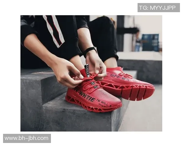 章若楠联名款足球球星印花T恤 打造潮流运动风格时尚新选择 章若楠联名款足球球星印花T恤 打造潮流运动风格时尚新选择