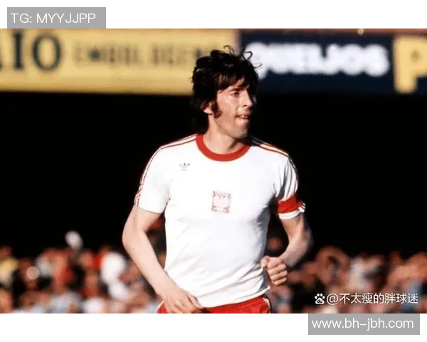 全球最顶尖足球巨星全解析:他们如何征服赛场与球迷心灵 全球最顶尖足球巨星全解析:他们如何征服赛场与球迷心灵